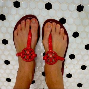 Beautiful Orange crocodile embossed Tory Burch sandals 7.5